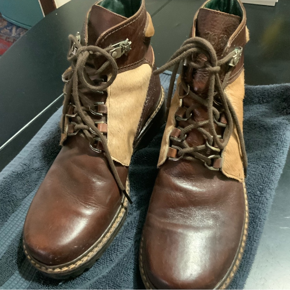 Hans Behr ankle boots